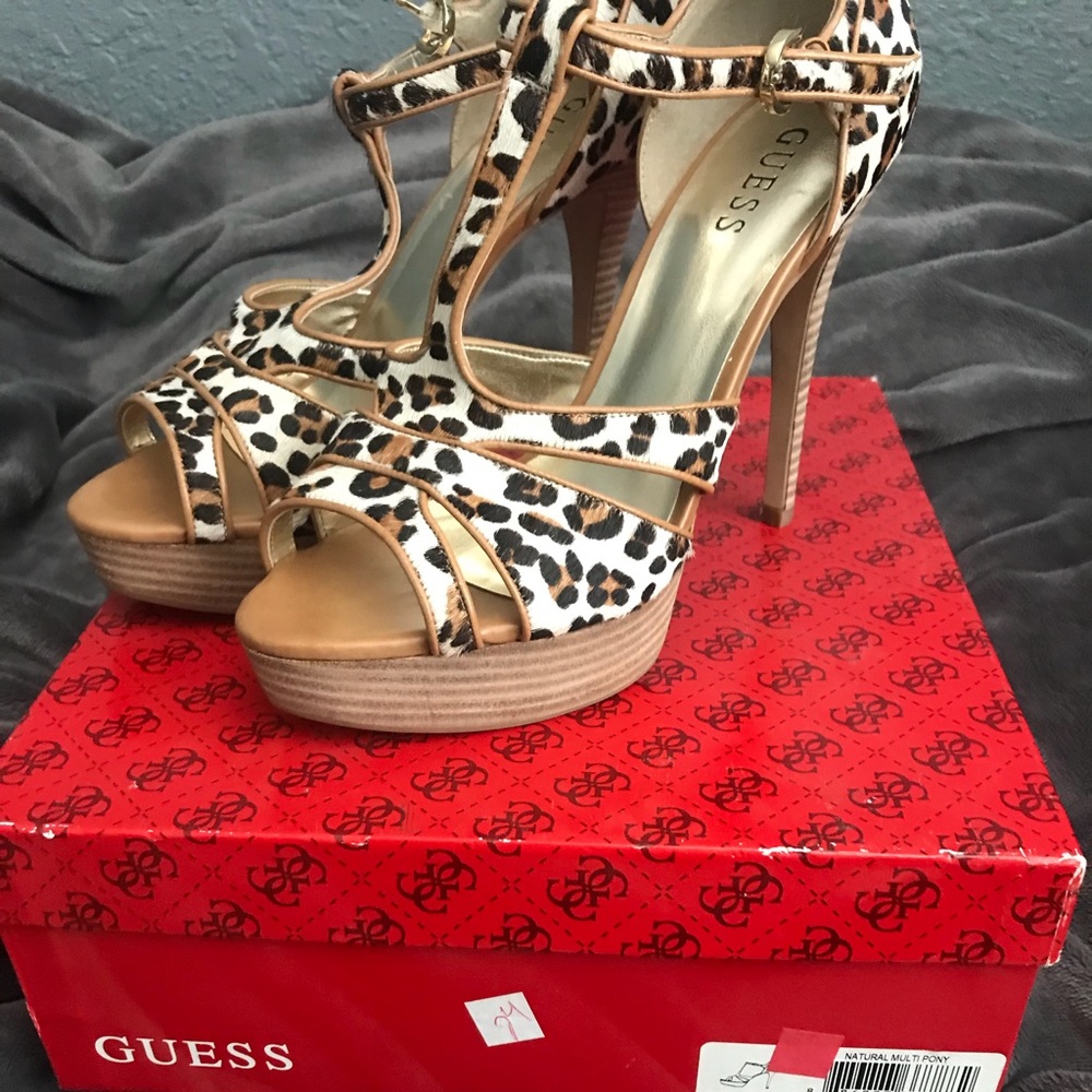SALE❤️Guess Heels